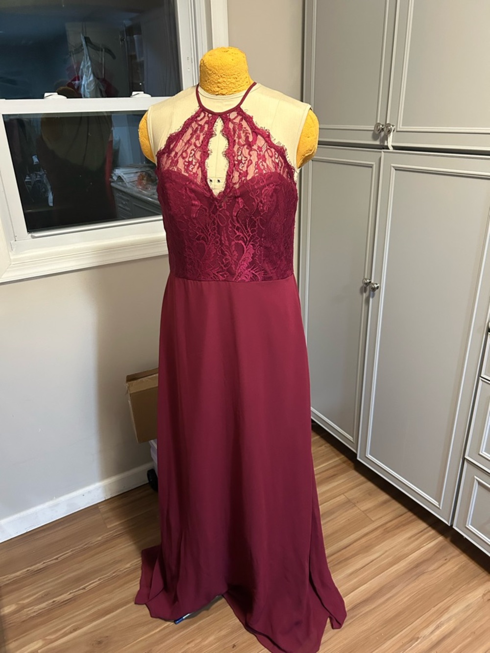 Hailey Paige Sleeveless Lace Bodice Chiffon Evening Bridesmaid Dress - Wine